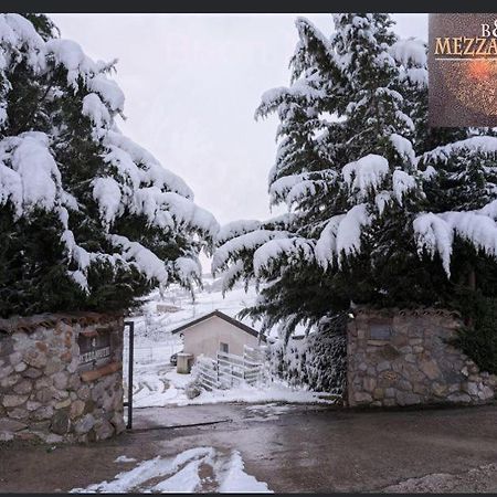 Bed And Breakfast Mezzanotte Balvano Exterior foto